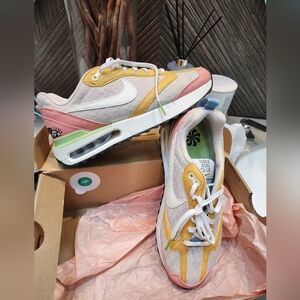 Nike Air Max Dawn SE SUN CLUB